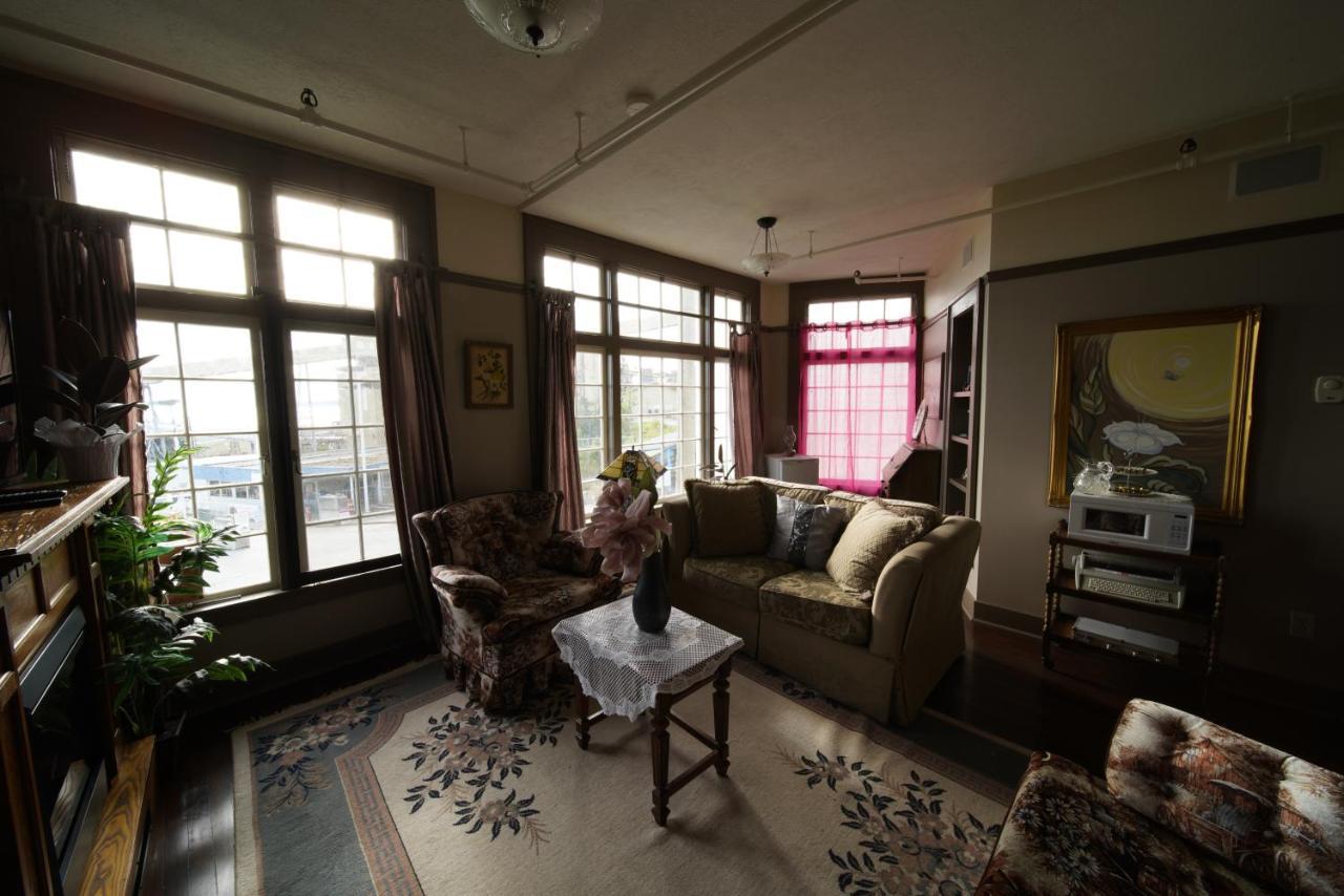 Rodmay Hotel Powell River Extérieur photo