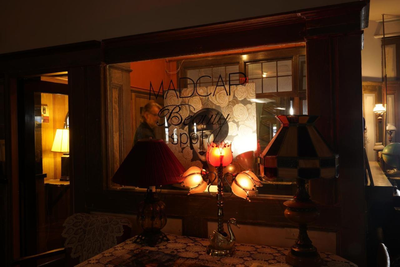Rodmay Hotel Powell River Extérieur photo