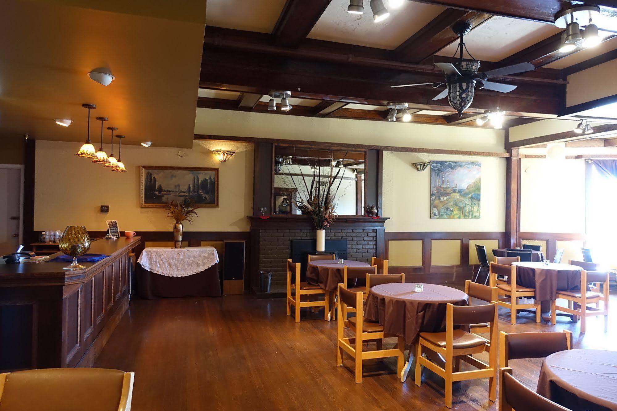 Rodmay Hotel Powell River Extérieur photo